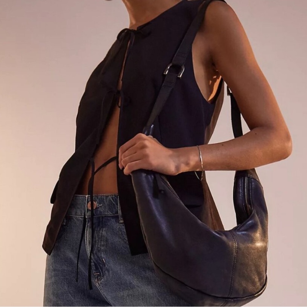 Free People Idle Hands Sling Bag NWT Elegant Black Leather Women's Shoulder Bag